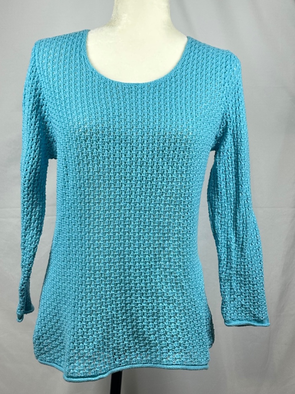 Women's Blue Sweater TanJay, Lightweight, Size Medium, Long Sleeve